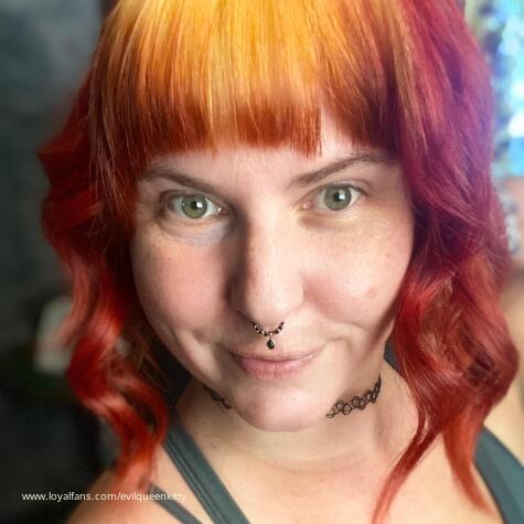 EvilQueenKitty avatar
