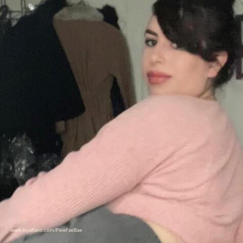 Bellatrix De La Foxx  avatar