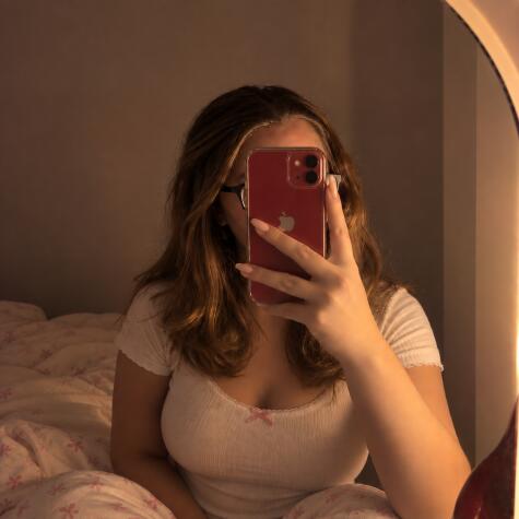 VictoriaRosee1 avatar
