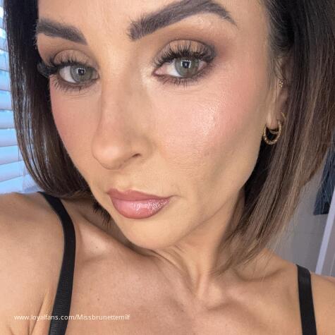 Brunettemum avatar