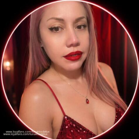 luna kiss delux avatar