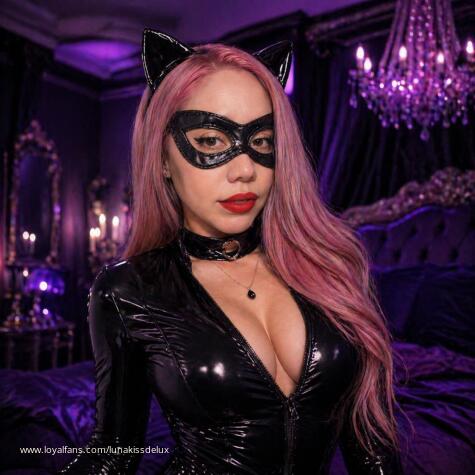luna kiss delux avatar