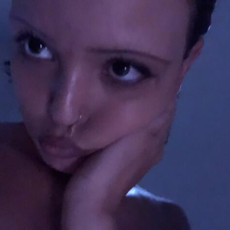 Toojuicylilly avatar