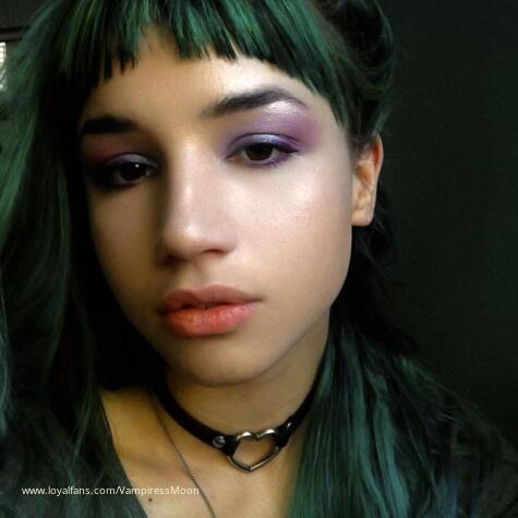 Vampiress Moon avatar