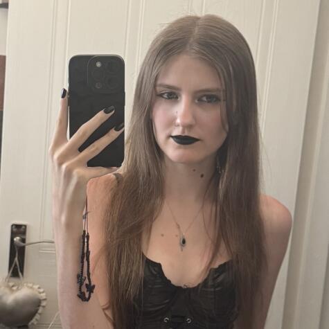 gothicxtoes avatar