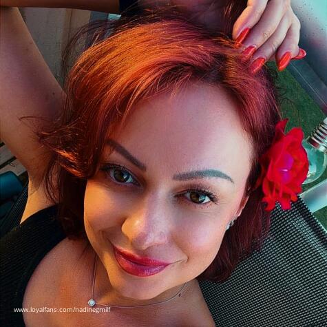 Nadine Glorious MILF avatar