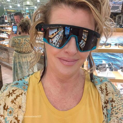 Melanie107sexiest arm wrestler avatar