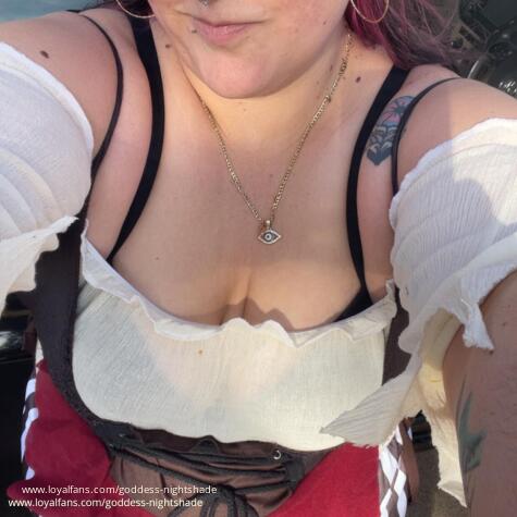 GodesNightShade avatar