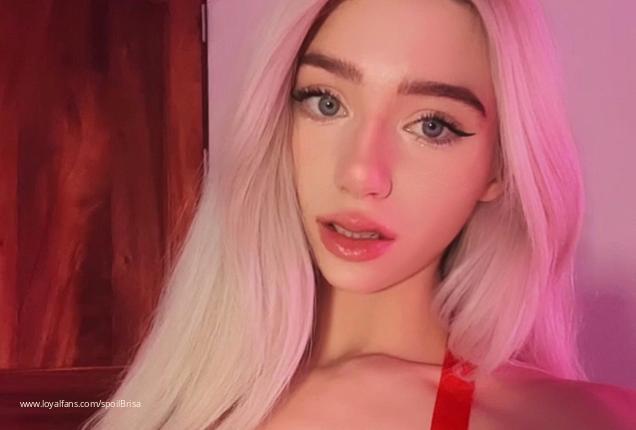 look at you all triggered for My sweaty Princess feet againnnnn