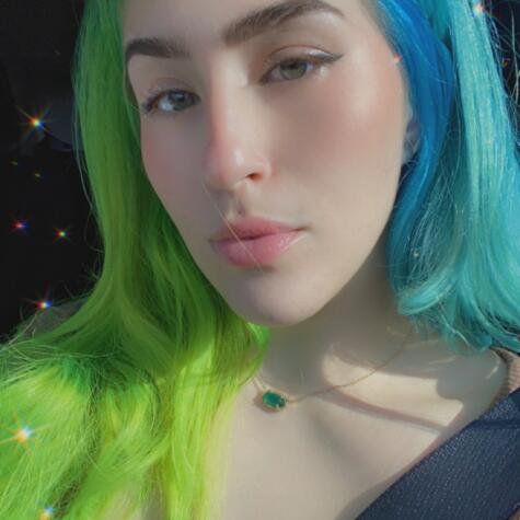 IndulgeInAnna avatar