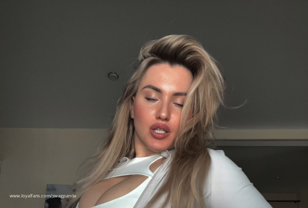 😋 - SwagPanda Official Photos | www.Loyalfans.com
