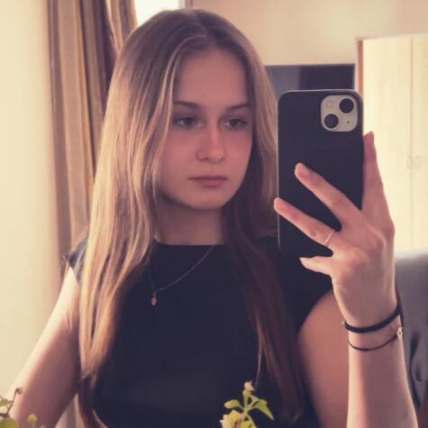 HollyMoonHorny avatar