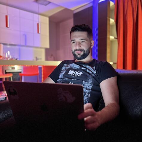 Val Smithh avatar