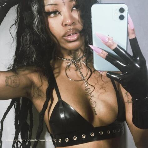 DEMONESS XENA avatar