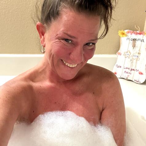 Bubbly Hot Mess avatar