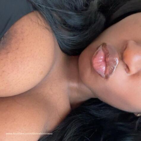 DivinebonnieXO avatar