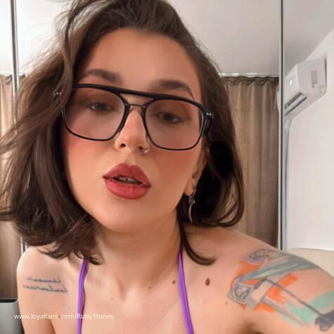Miss Ruby Stones FINDOM FEMDOM avatar