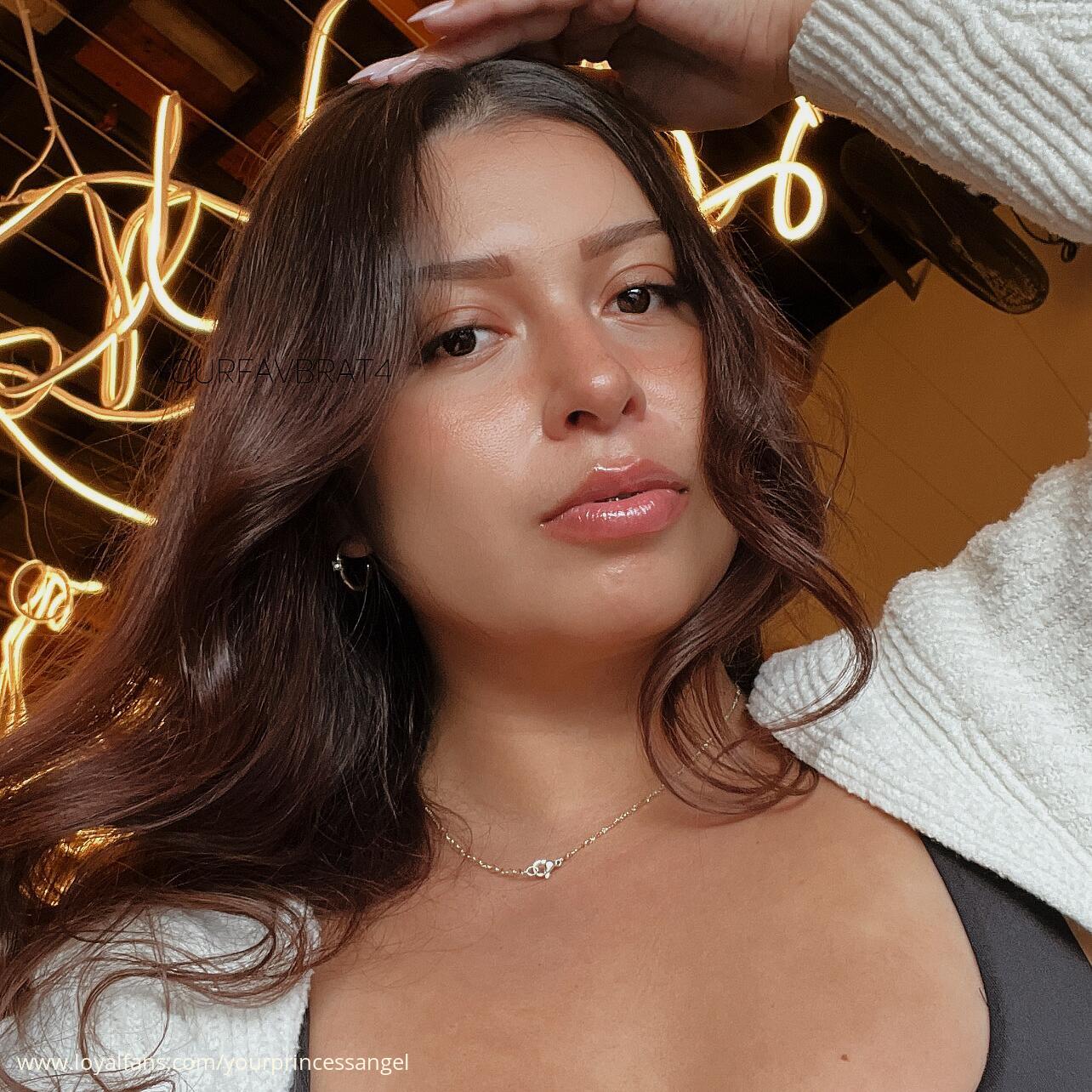 Princesa Angel findombrat 's videos and clips Official account LoyalFans