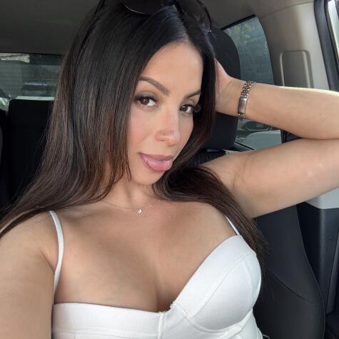 LuckyMia avatar