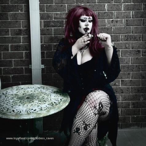 G0ddess Raven avatar