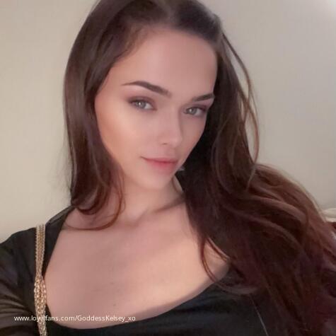 Goddess Kelseyxo’s Official Social Fan Page | LoyalFans