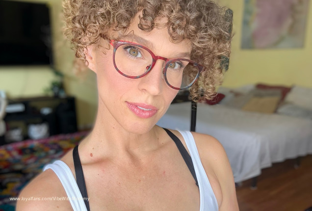 Vibe with mommy porn