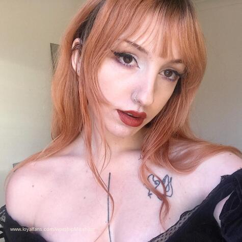 Worship Miss Haze avatar