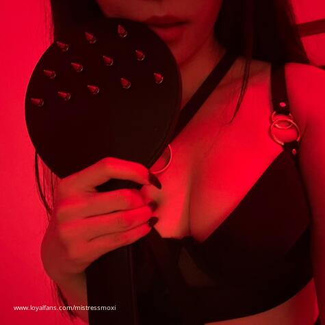 Asian Femdom Mistress MoXi avatar