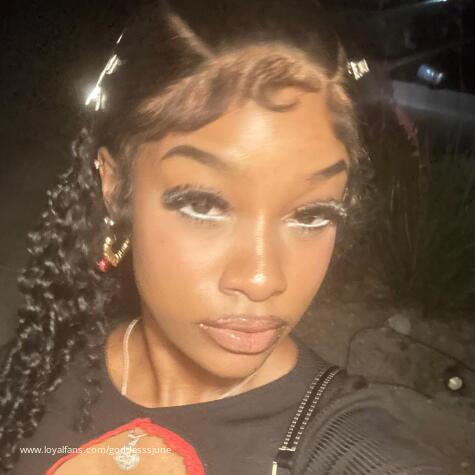 Goddesss June avatar