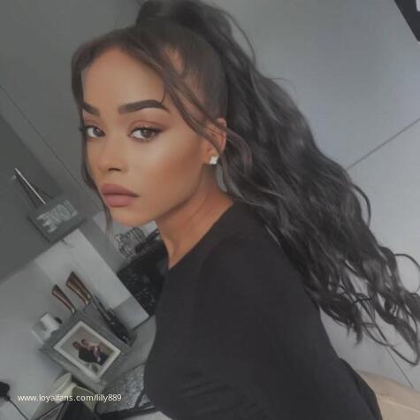 Lilly889 avatar