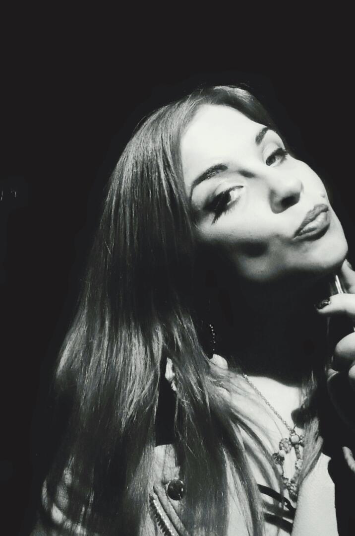 Alice Croft's Official Social Fan Page | LoyalFans
