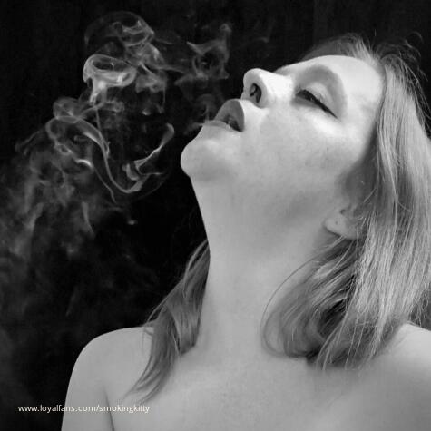 SmokingKitty avatar