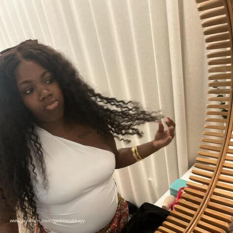 GoddessEllieB avatar