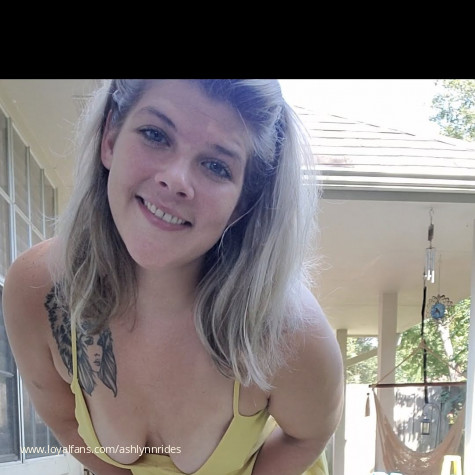 Ashlynn Rides's videos and clips Official account LoyalFans