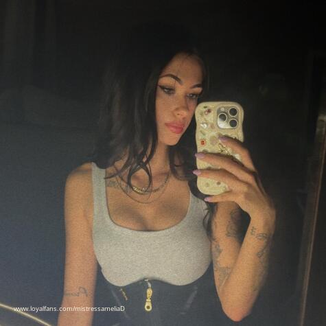 mistressameliaD avatar