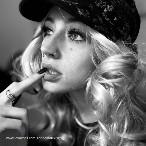 Goddess Alexis Grey's videos and clips | Official account | LoyalFans