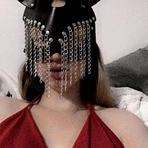 MysteriousMaria22 avatar