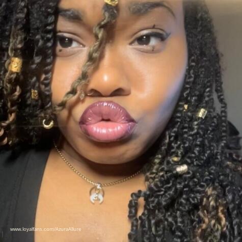 Mx Azura avatar