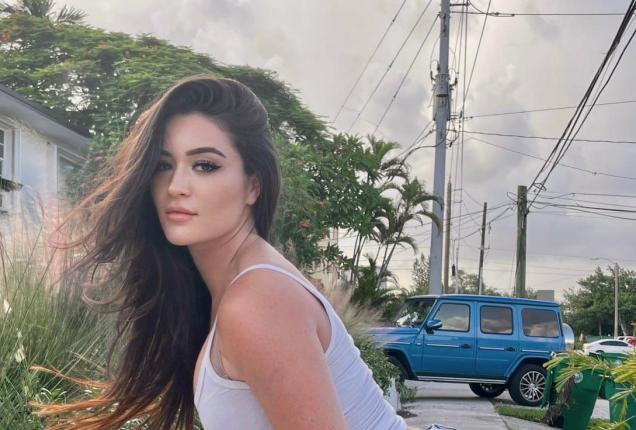 why chase? - kiraslaps Official Photos | www.Loyalfans.com