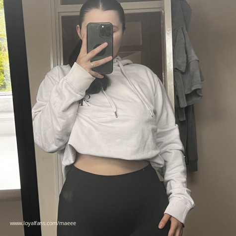 Maeee’s Official Social Fan Page | LoyalFans