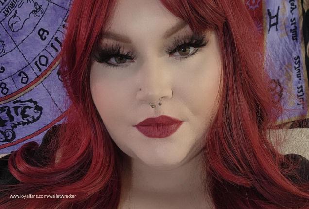 Your favorite BBW Queen is online - Wallet Wrecker Official Photos