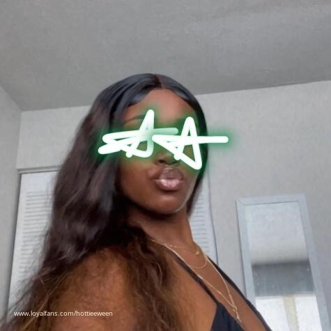 hottieeween avatar