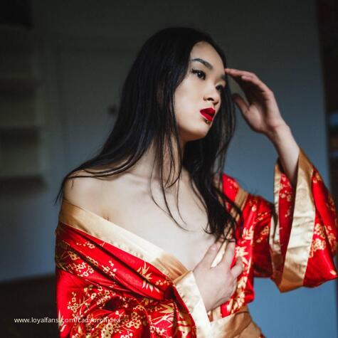 Lady Orchidea avatar