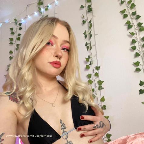 superiornessa avatar
