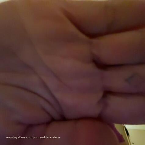 Your Goddess Selene avatar