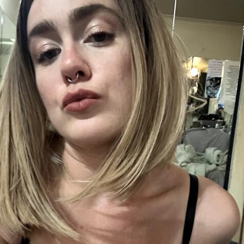 domcarmen99 avatar