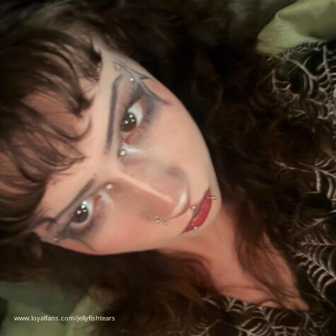 jellyfishtears avatar