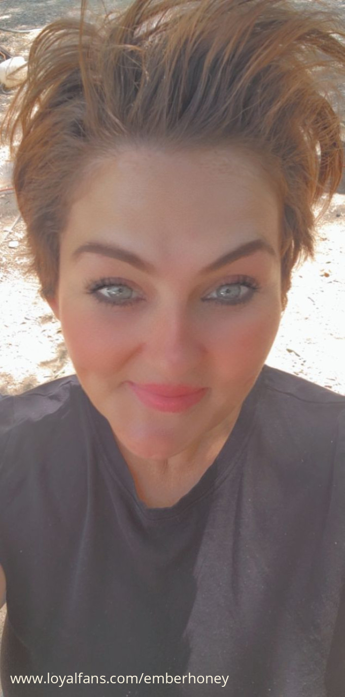 Ember Honey’s Official Social Fan Page LoyalFans
