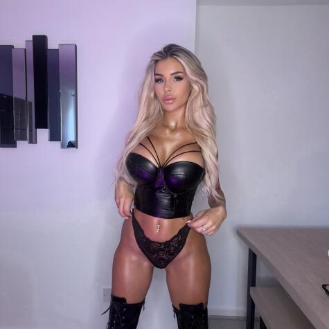 Mistressmiastone avatar