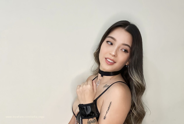 🍆😈😈 - SofiVega Official Photos | www.Loyalfans.com